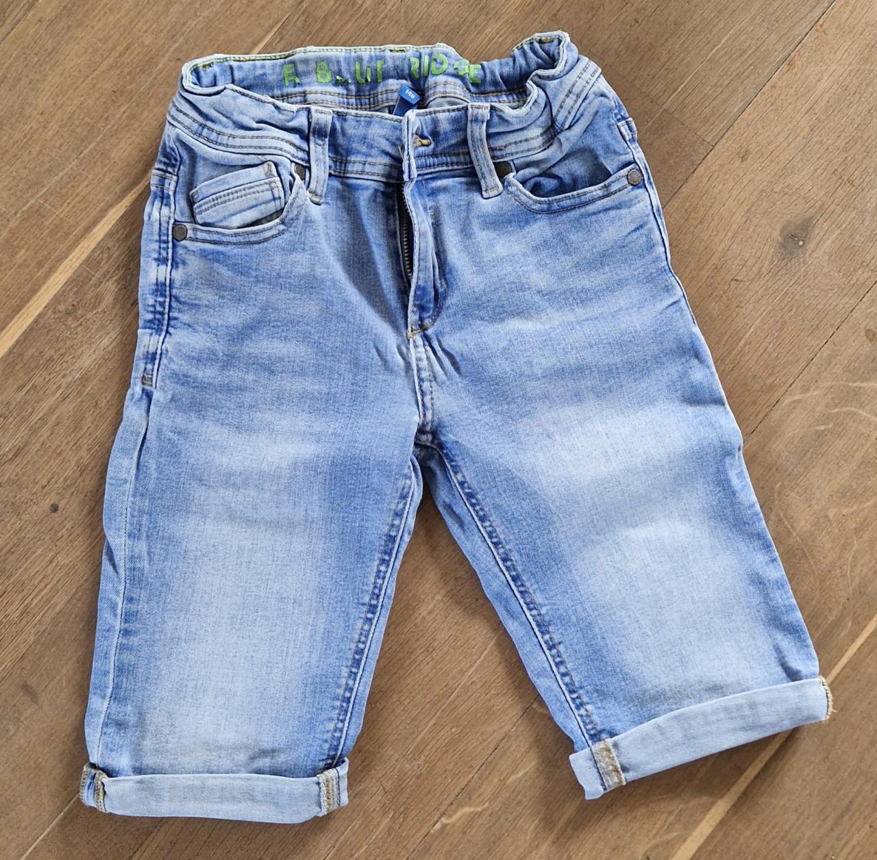 Jongens kleding maat 140