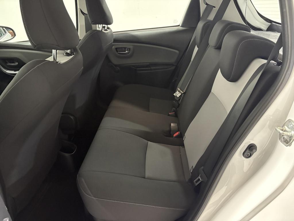 Toyota Yaris 1.5 hybrid active | lage km-stand |