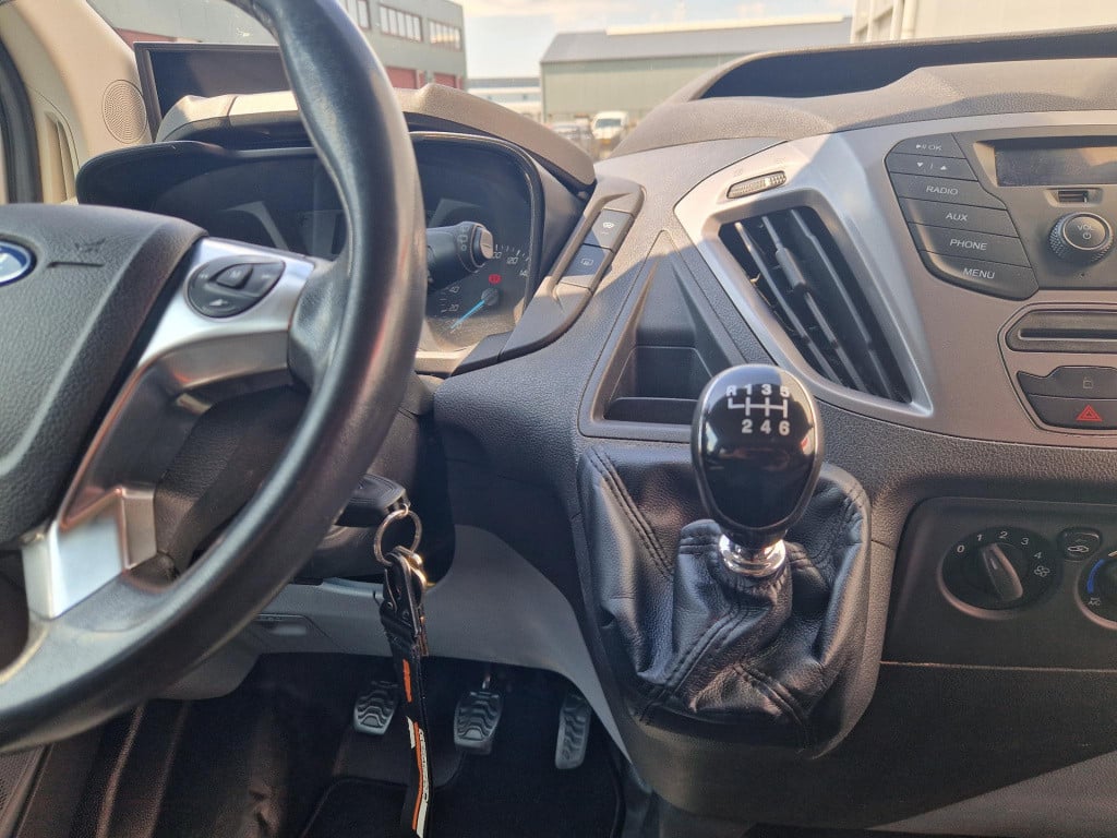 Ford Transit Custom 290 2.2 tdci l2h1 ambiente dc in zeer goede staat met n