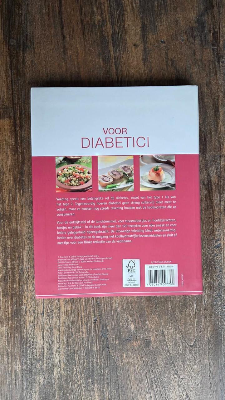 Boek met 120 lekkere alledaagse recepten voor diabetici.
