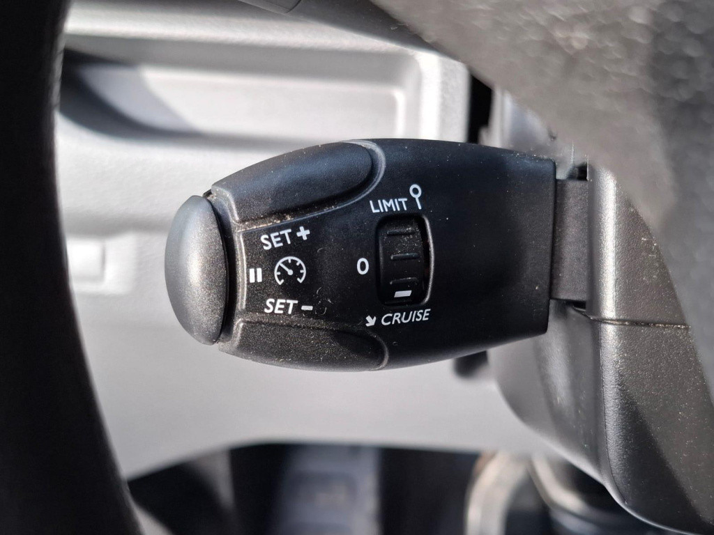 Opel Vivaro 1.5 cdti l2h1 edition l3h1 / airco / cruise controle / navi /