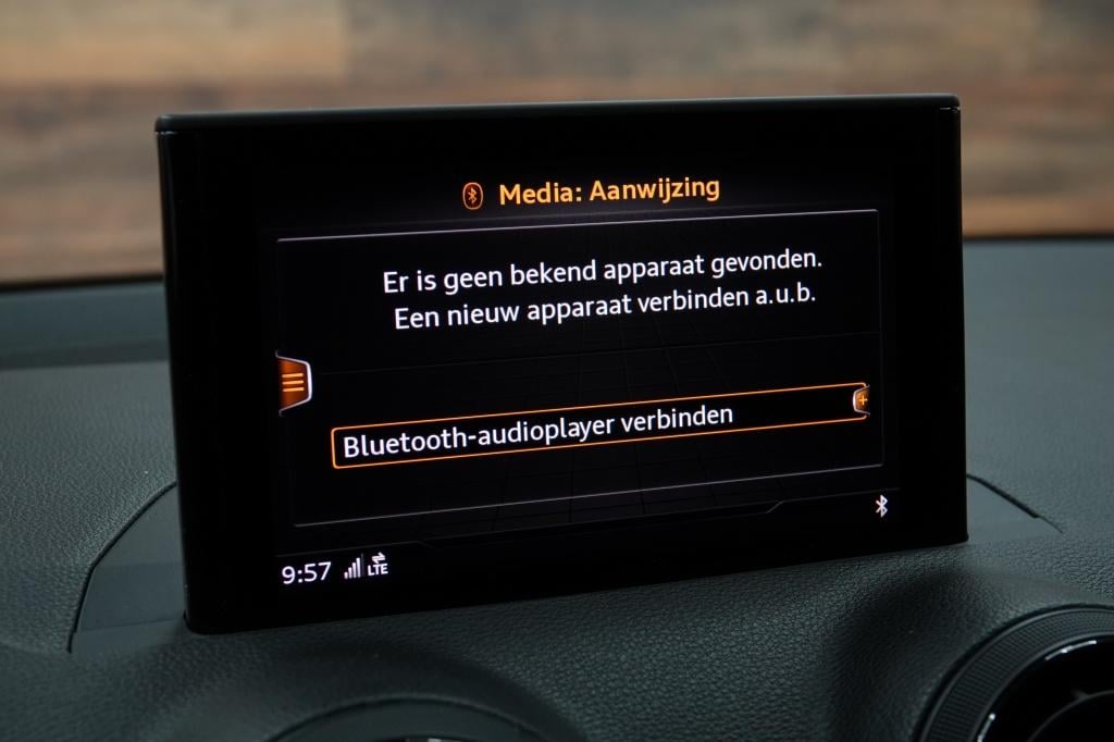 Audi Q2 1.4 tfsi | s-line | pdc | leder |