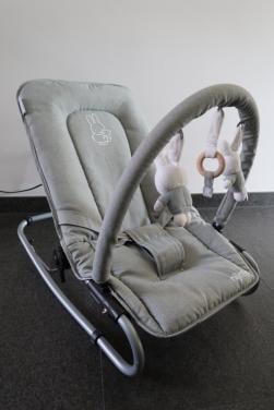 Prénatal olijfgroen Nijntje wipstoel ( van 0 tot 9 mnd./9 kg) z.g.a.n.