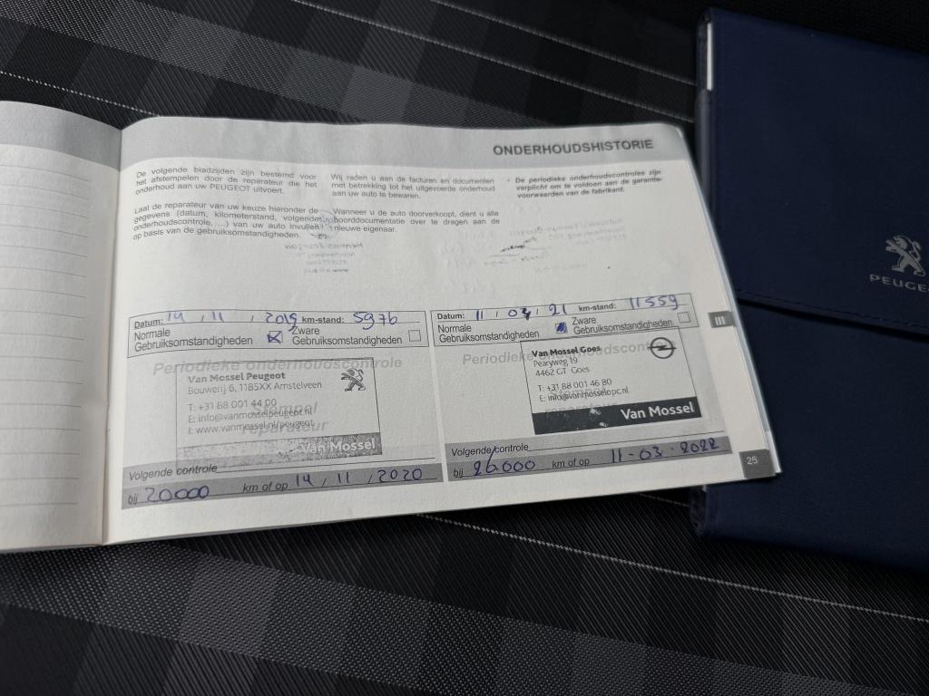 Peugeot 108 1.0 e-vti active // apple carplay android auto //