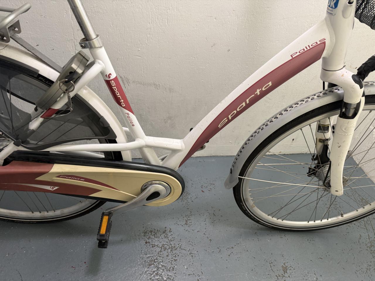 In nette staat Sparta Damesfiets