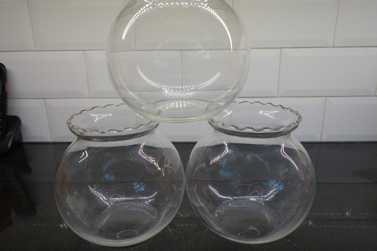 3 leuke glazen vazen/windlichten met golvende bovenrand