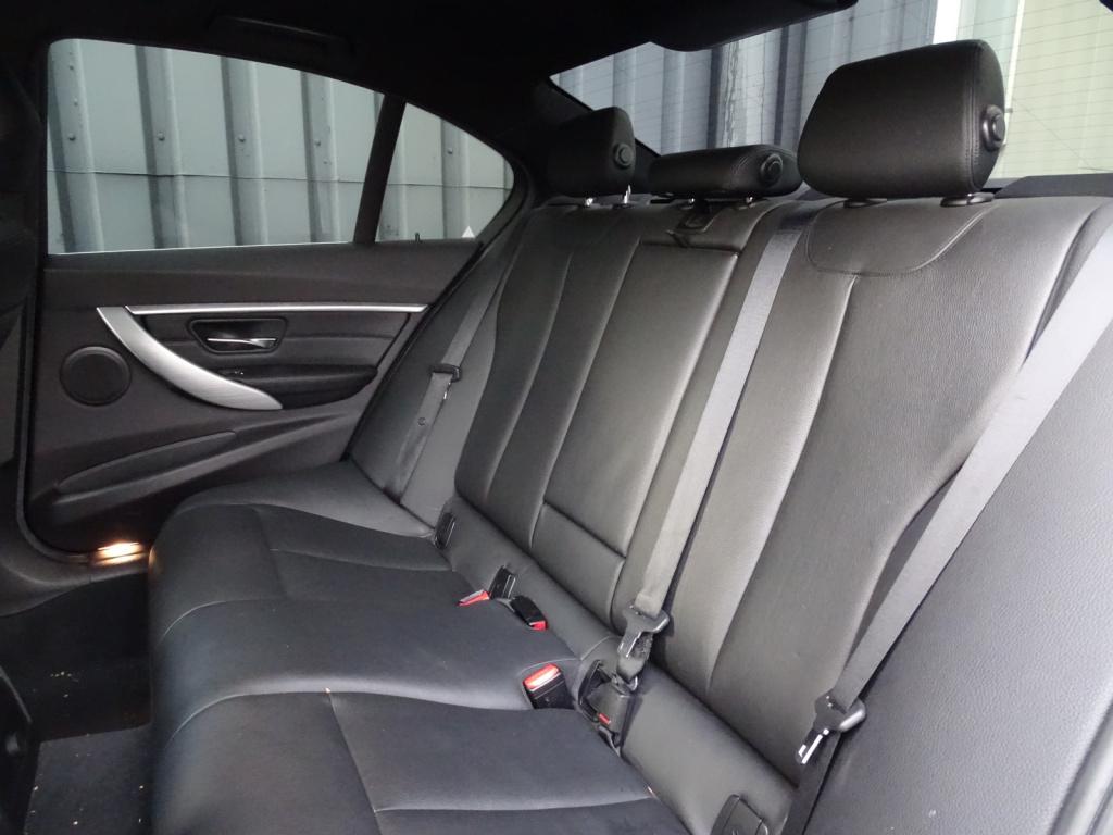 BMW 3-serie 330e luxury