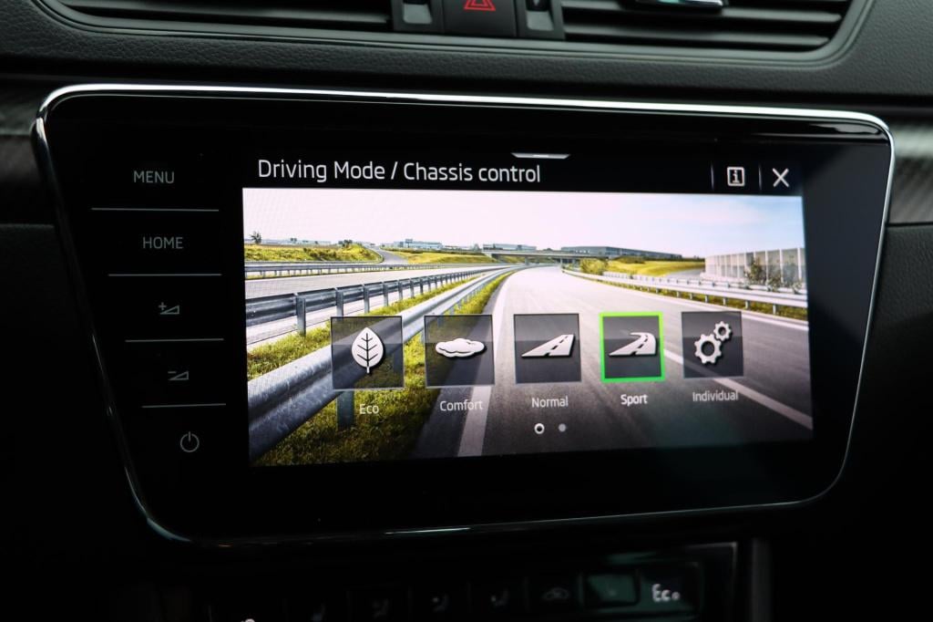 Skoda Superb combi 1.4 tsi iv sportline 218pk dsg6 | black style | memory s