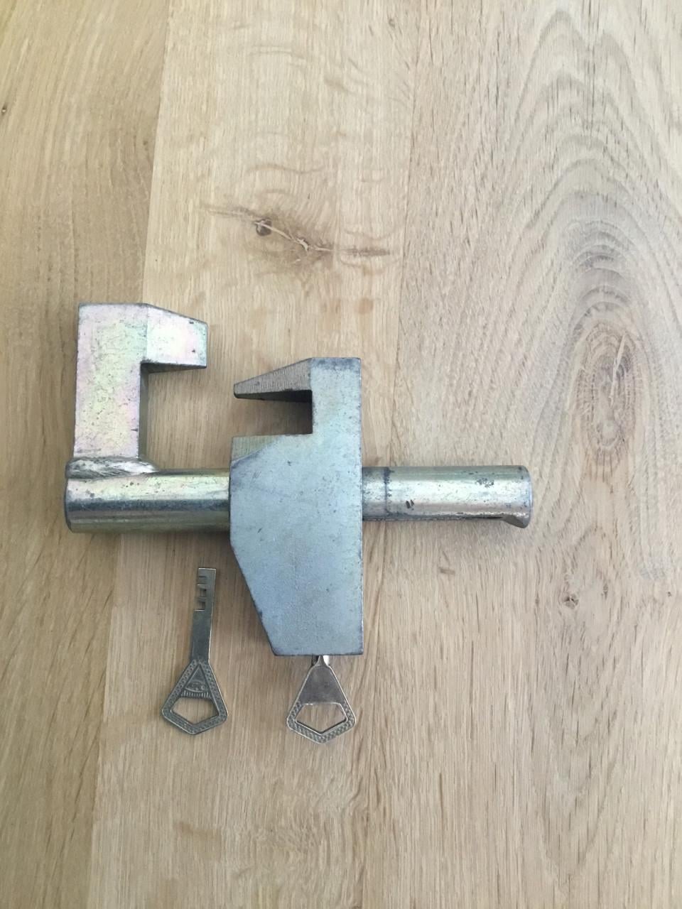Caravan slot