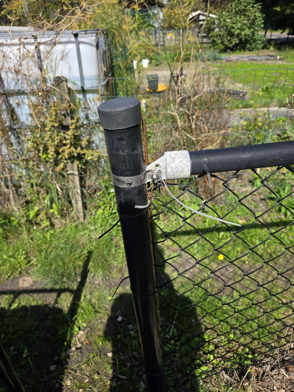 Diverse moestuin benodigheden
