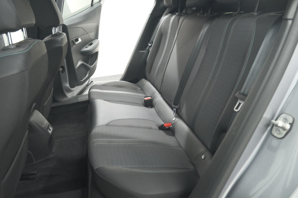 Peugeot E-2008 ev allure pack 50 kwh | 3 fase laadfunctie | camera | naviga