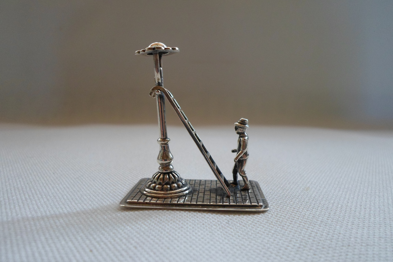 Zilver Miniatuur Man Trap Lantaarnpaal