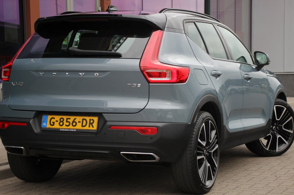 Volvo XC40 1.5 t3 r-design | elec. trekhaak | camera | half leder