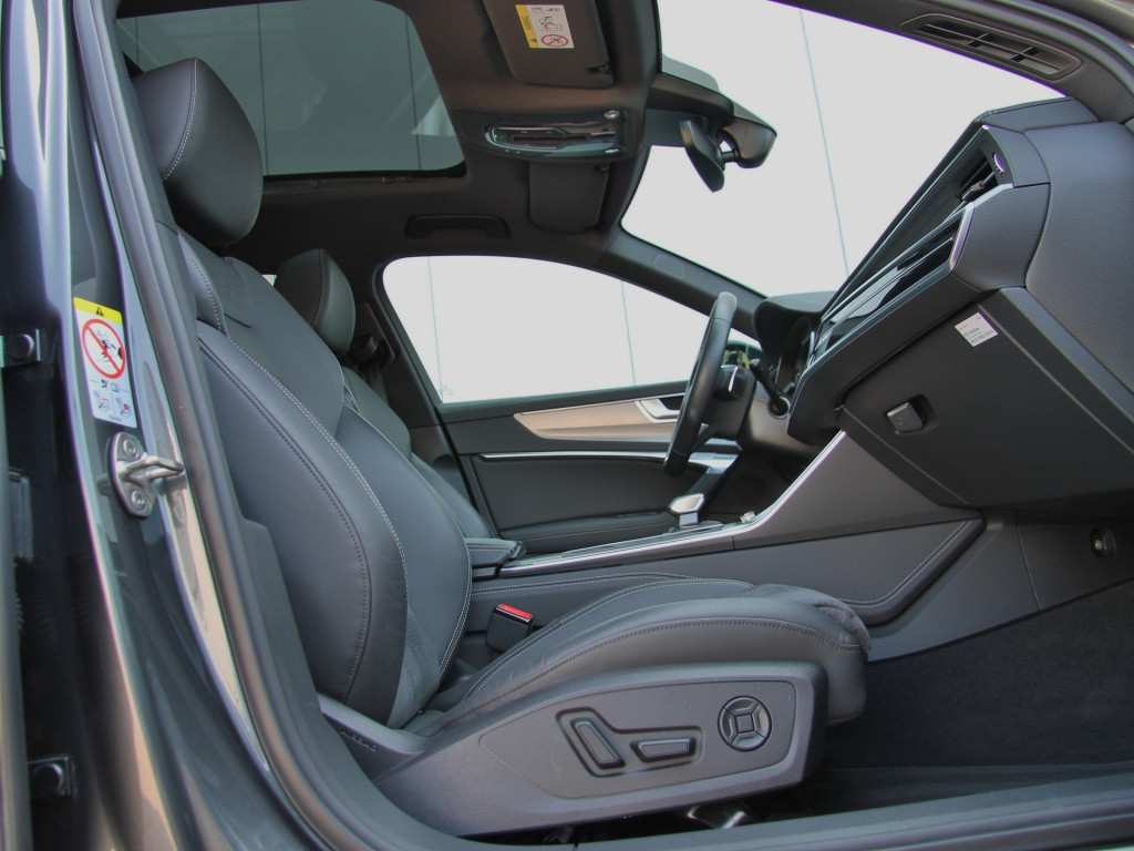 Audi A6 avant 55tfsi e hybrid 367pk quattro competition s-line | pano dak |