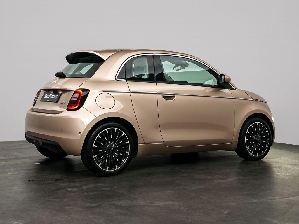 Fiat 500e 3+1 la prima 42 kwh