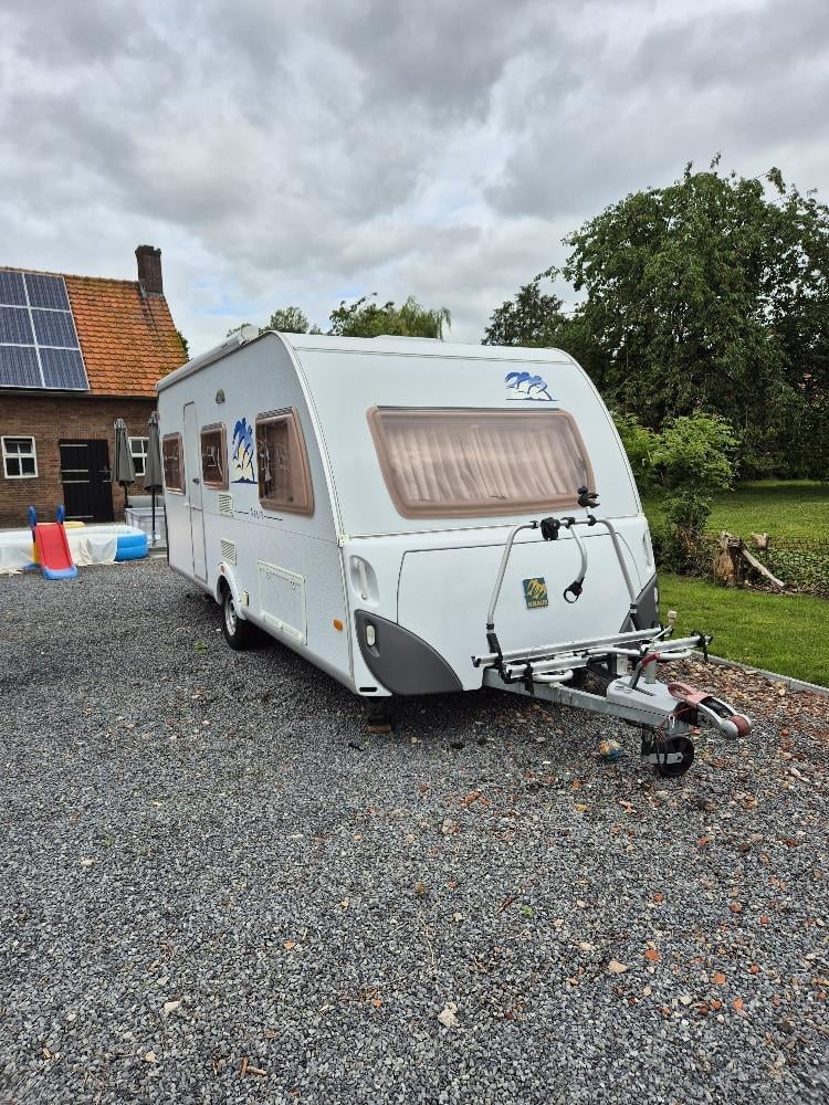 Zeer complete caravan Knaus Azur