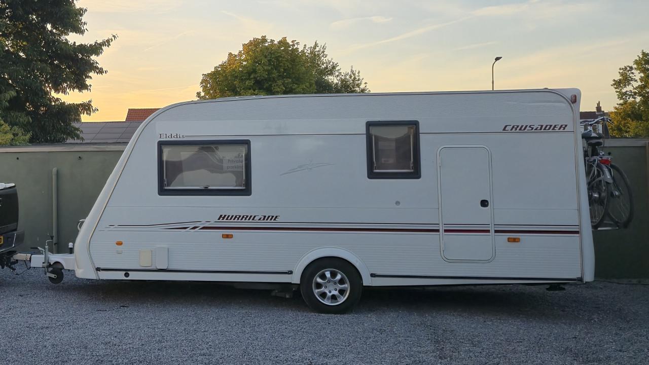 Zeer luxe Elddis crusador hurricane 2004 met lichte hagelschade