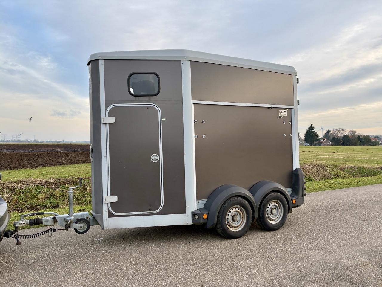 Aluminium 1,5 paards Ifor HB403 met voorlosklep b.j. 2013