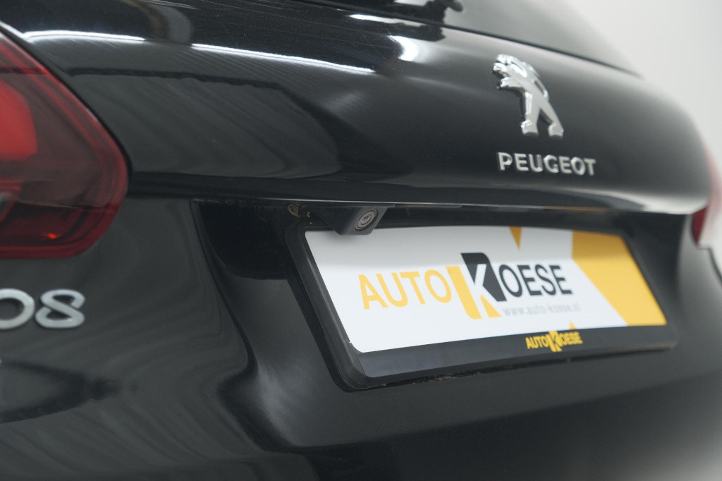 Peugeot 2008 puretech 130 gt-line | trekhaak | camera | apple carplay | par