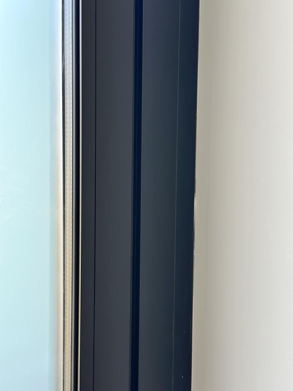 Zwarte aluminium achterdeuren | triple glas