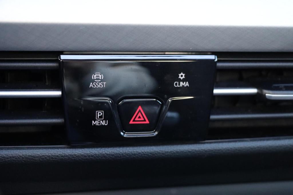 Volkswagen Golf 1.0 tsi life 110pk l panoramadak