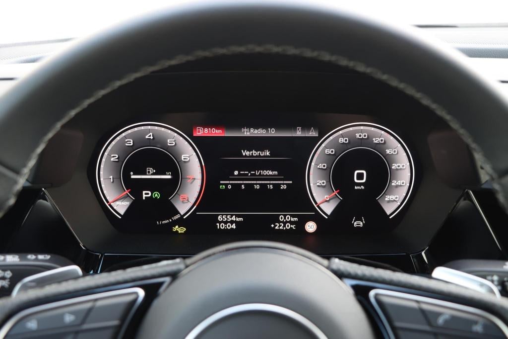 Audi A3 limousine 30 tfsi s edition 115pk s-tronic