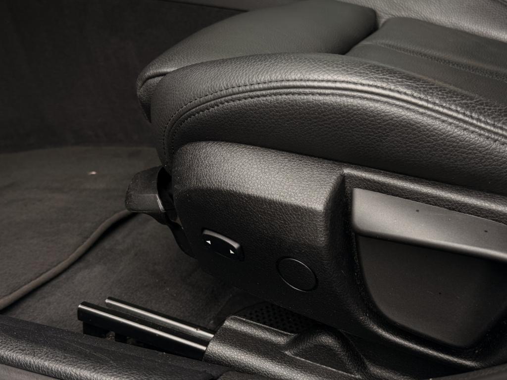 BMW 3-serie 320i m-sport | cruise | stoelverwarming | navi | leder | led |