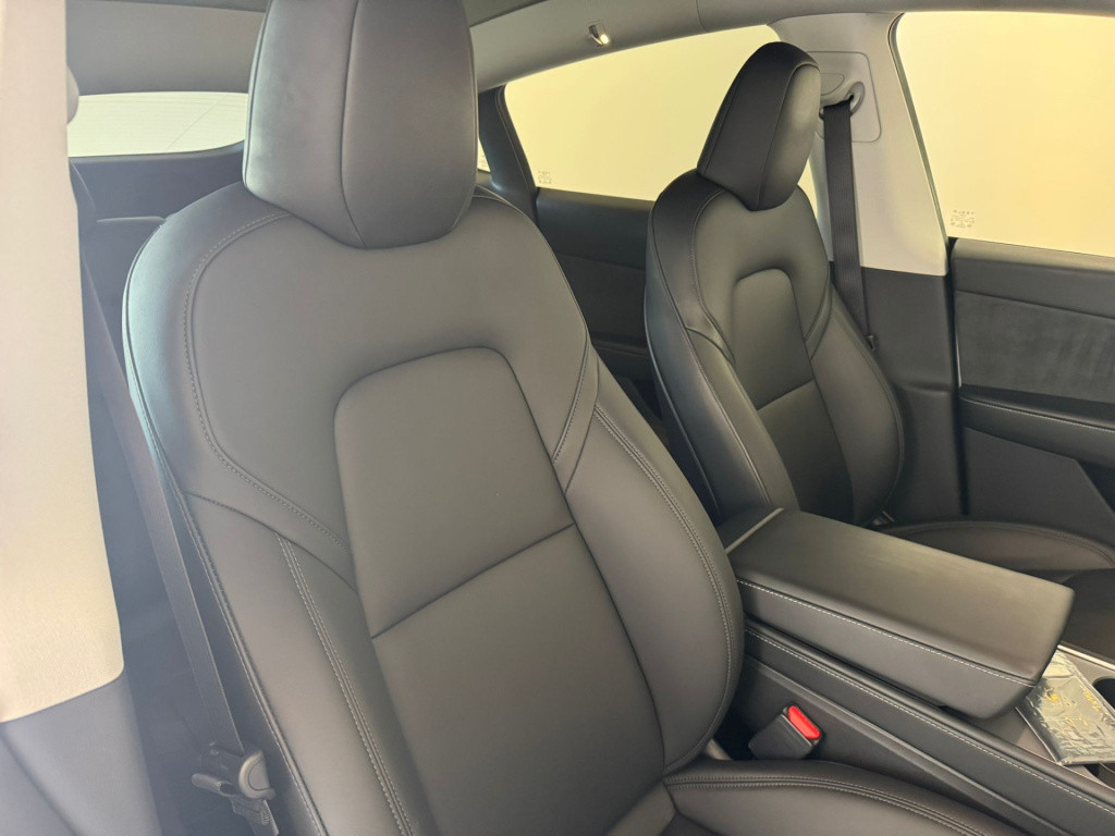 Tesla Model Y rwd 58 kwh
