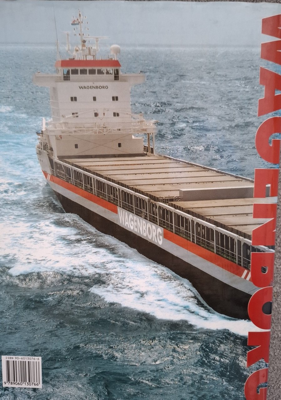 Wagenborg 100 jaar, de schepen van 1898 tot 1998, door Gerrit de Boer