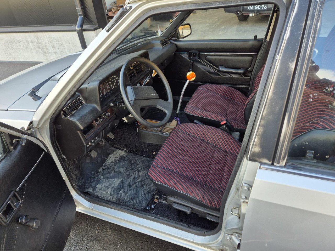 Mazda 323, 1984!! €2500,-