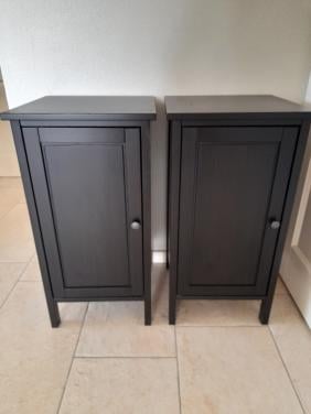 2 Nachtkastjes 39 x 39 x 75H ( in goede staat )