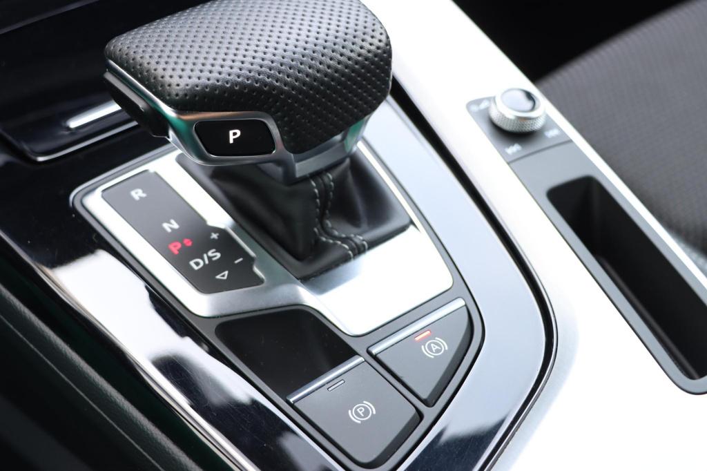 Audi A4 avant 35 tfsi s edition 150pk s-tronic