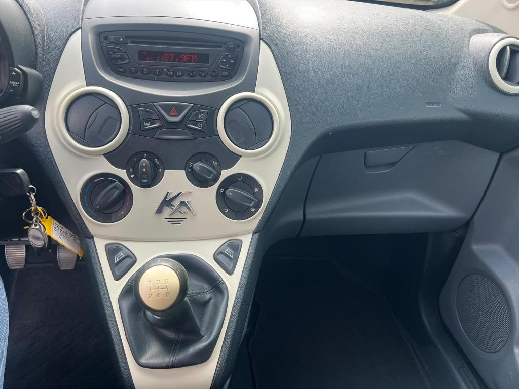 Ford KA 1.2 69pk champions edition , airco