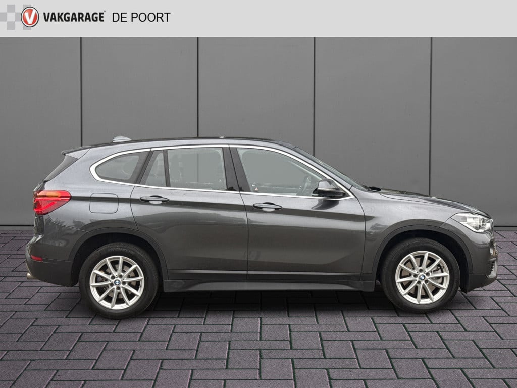 BMW X1 sdrive20i centennial executive | nl-auto | 1e eig | dealer oh | navi