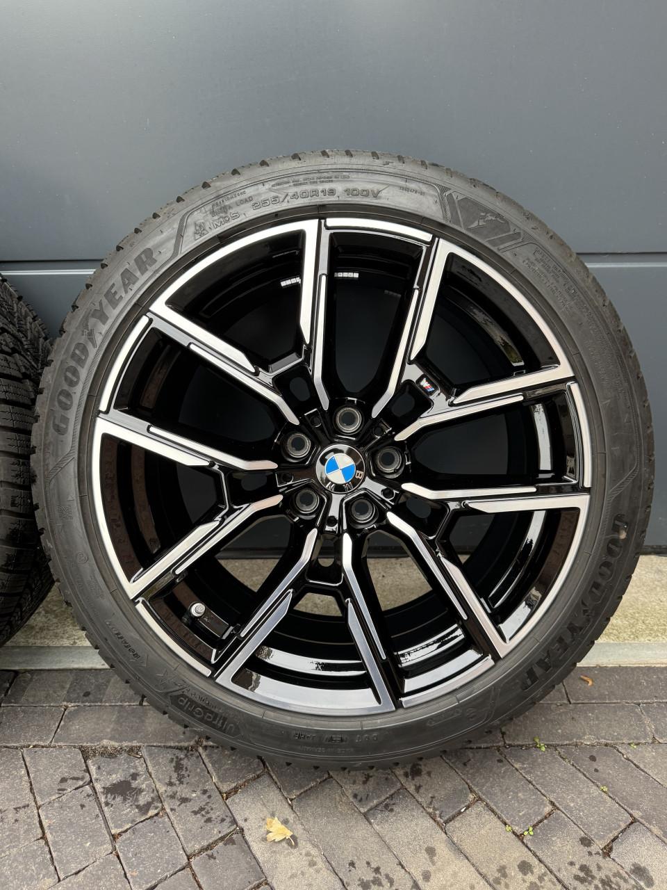 BMW i4 Winterbanden M748 Style Breedset