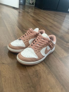 Nike dunk low. Maat 38.5