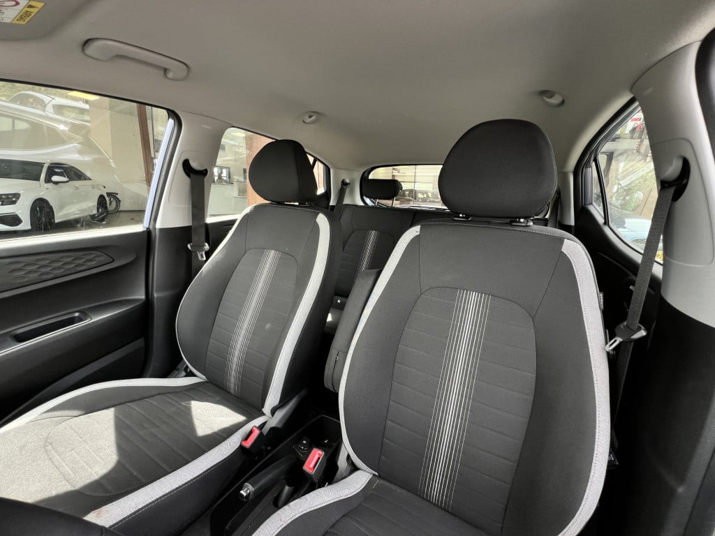 Hyundai I 10 1.0 comfort | camera | cruise control | two tone | apple/ andr