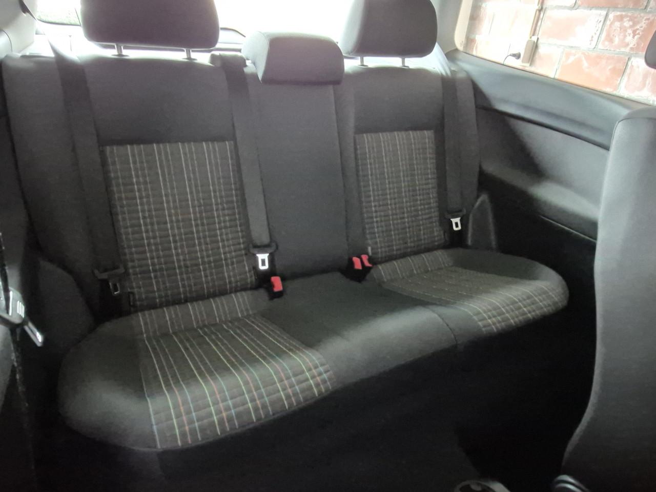 Volkswagen Polo 1.2 hatchback 47 kW – 64 pk Zwart met trekhaak