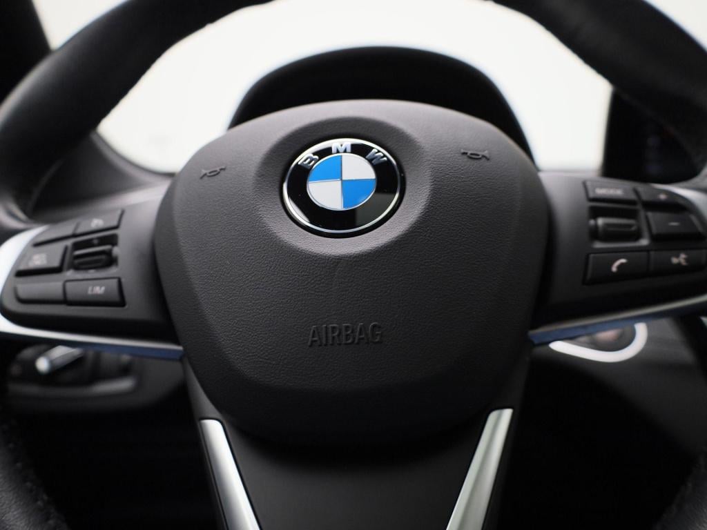 BMW X1 sdrive20i business edition plus | automaat | stoel verwarming | lede