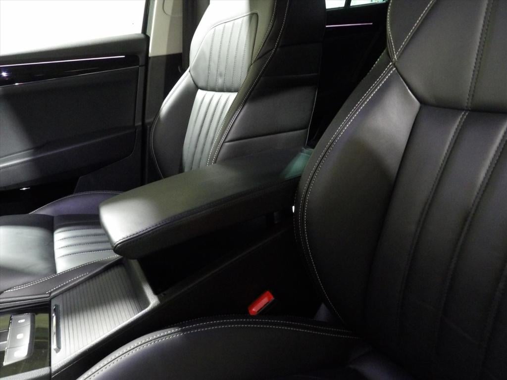 Skoda Superb combi 1.4 tsi phev 217pk dsg l&k