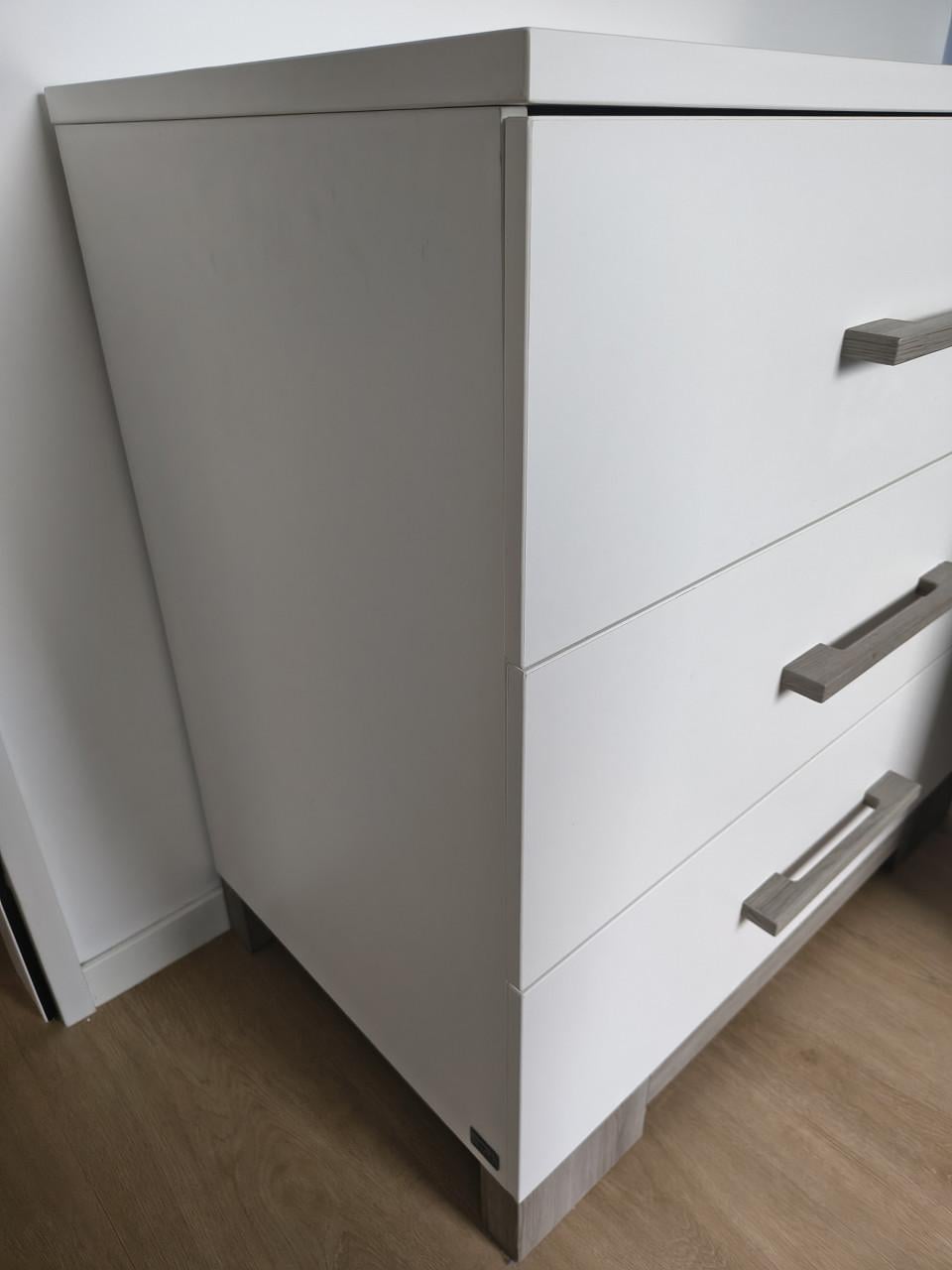 Ledikant met aerosleep matras en commode