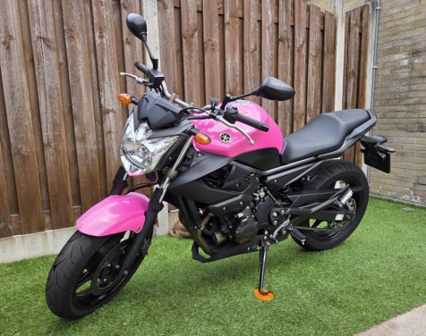 Yamaha XJ6 met weinig km te koop!