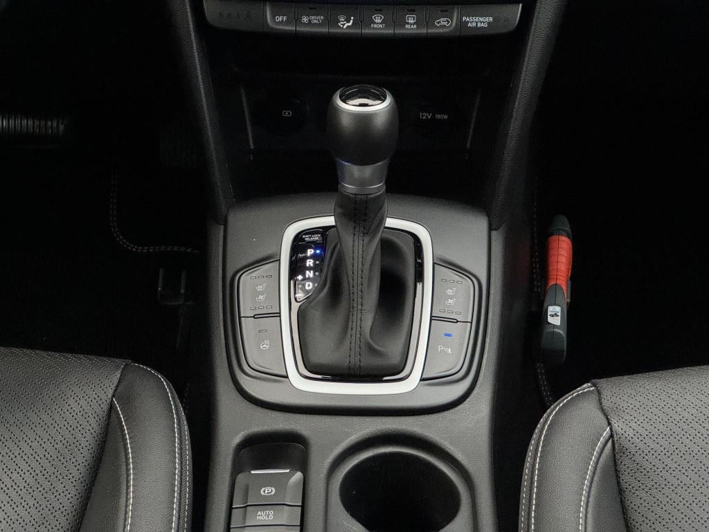 Hyundai Kona 1.6 gdi hev premium incl. trekhaak!