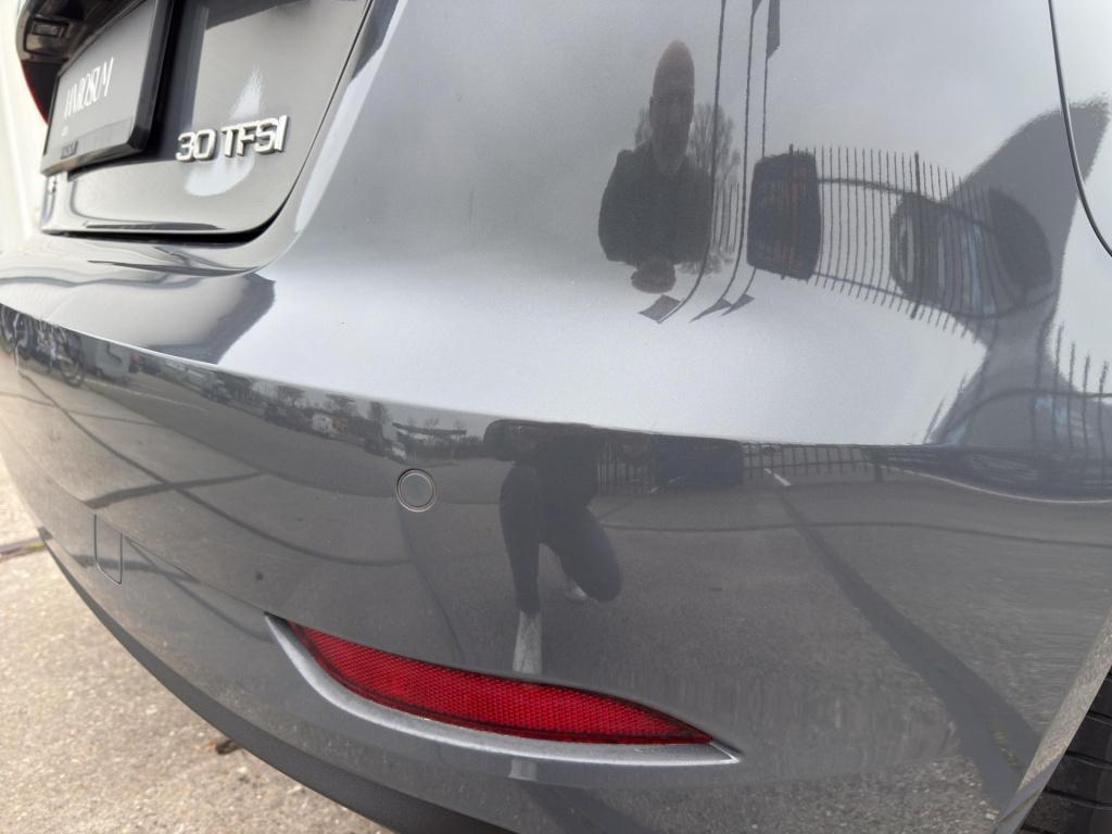 Audi A3 sportback 30 tfsi | navi | parkeersensors v+a | airco (automatisch)