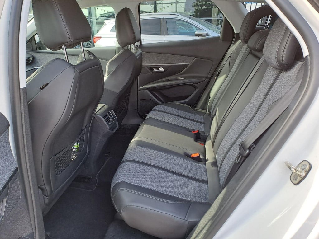 Peugeot 3008 1.2 puretech allure