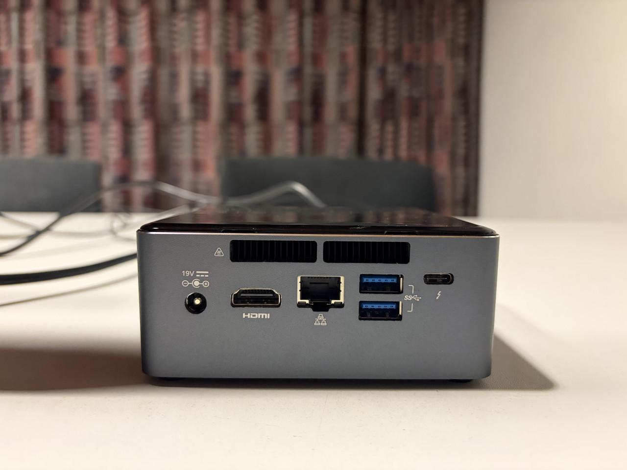Intel NUC NUC7i5BNH i5-7260U 8Gb-RAM 250Gb-SSD WIFI Win11 24" €85