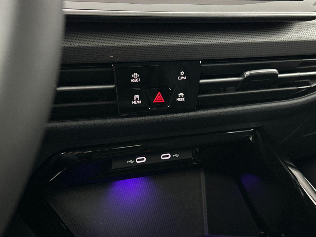 Volkswagen Golf 1.5 ehybrid style edition