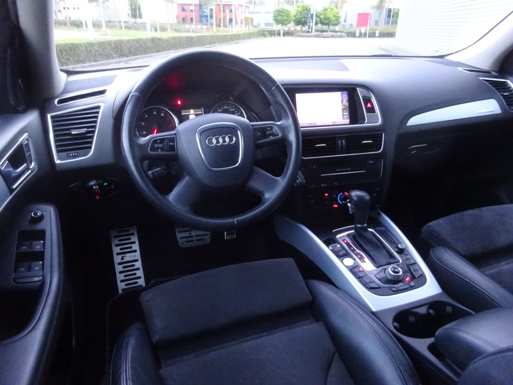Audi Q5 3.2 fsi quattro pro line s panoramadak / navi / xenon / cruise / 19