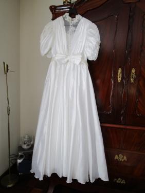 Nagenoeg nieuwe bruidsjurk