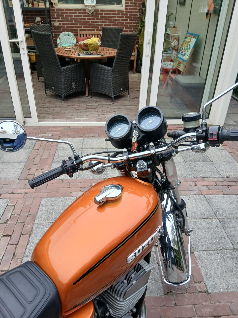 Suzuki gt 250
